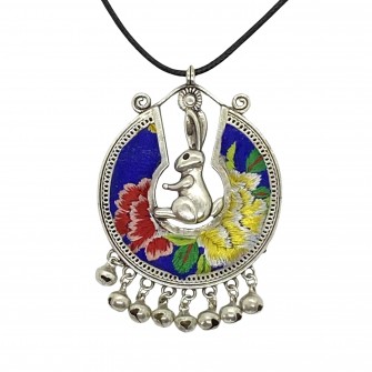 Pendentif broderie Lapin